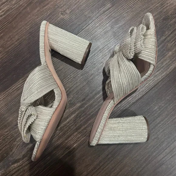 Loeffler Randall Penny Knot Champagne Bow Heels Size 8 - Picture 7 of 12